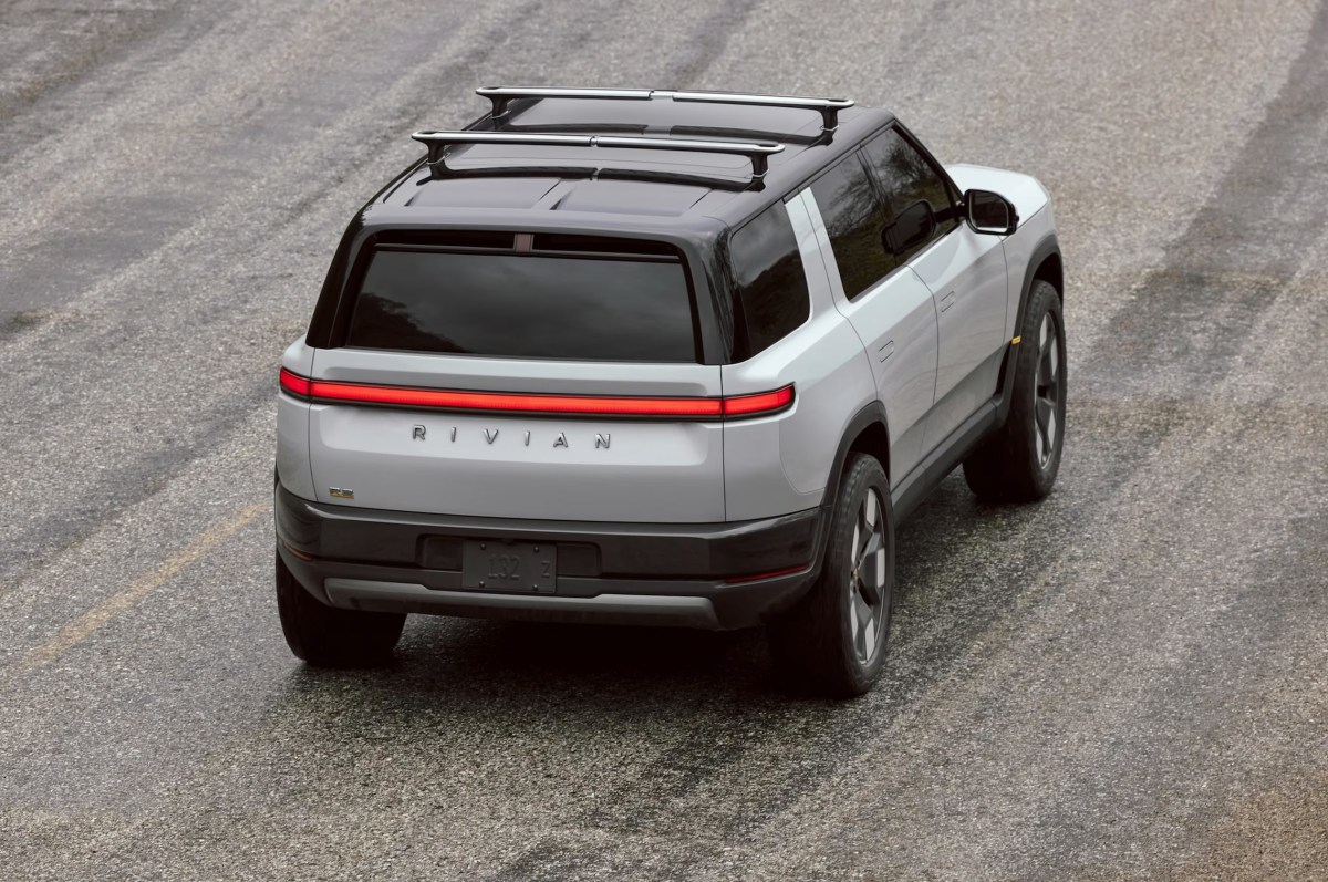 Rivian, R2 Modeli Teslimatları Başladıktan Sonra Yüzlerce Çalışanını İşten Çıkardı