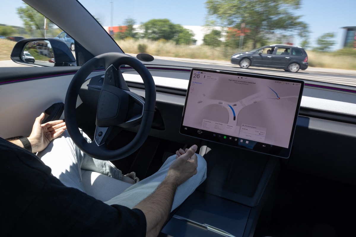 Tesla'nın Otonom Sürüş Devrimi: FSD'nin Geleceğe Yön Veren Rolü