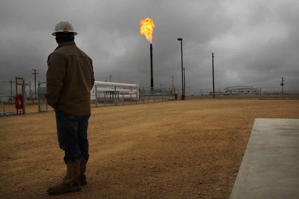 Meta'nın Doğalgaz Yatırımları Hızlanırken Temiz Enerji Grubundan Çekilmesi