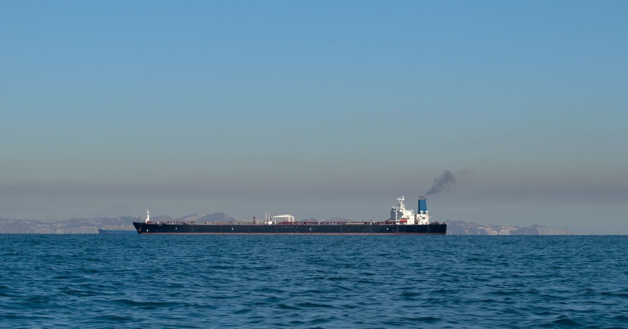 Jeopolitik Riskler ve Enerji Piyasaları: İran Gerilimi Petrol Fiyatlarını Nasıl Etkiliyor?