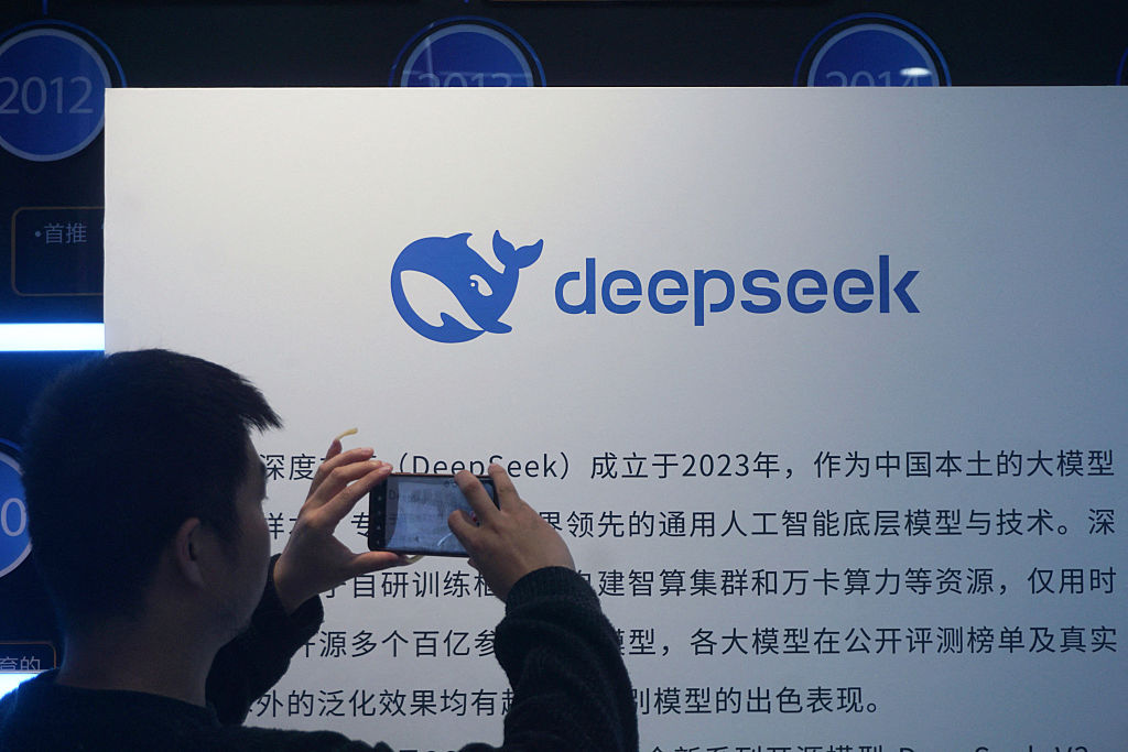 Yapay Zeka Dünyasında Yeni Dev: DeepSeek 45 Milyar Dolarlık Değerlemeye Koşuyor