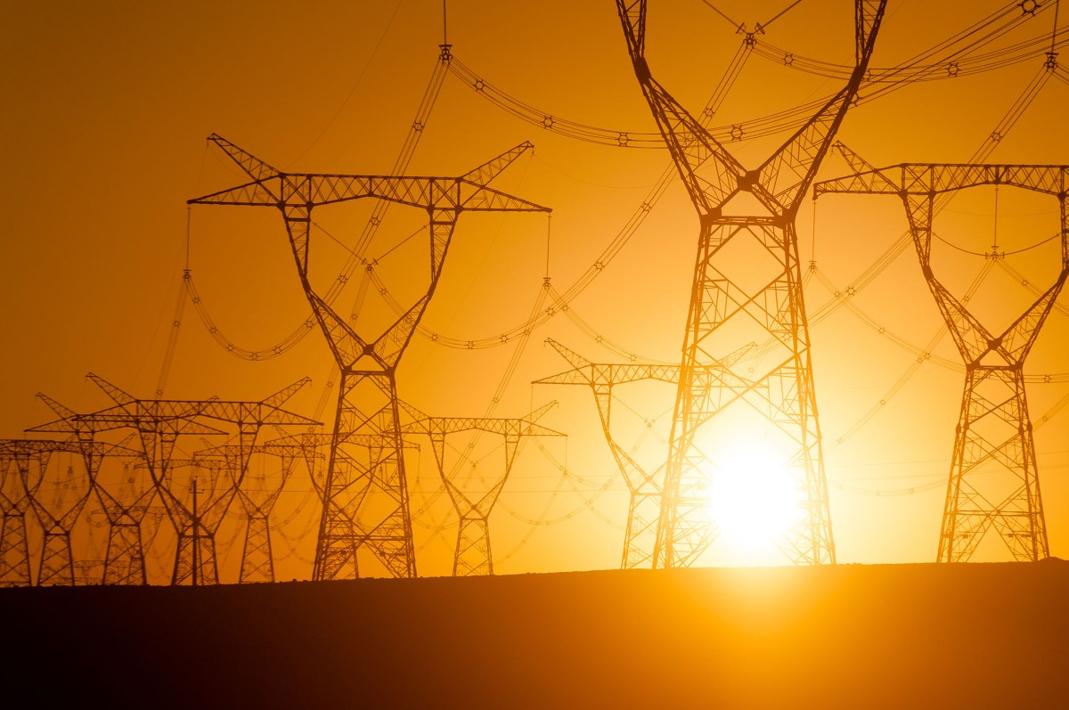 Veri Merkezlerinde Kısa Süreli Elektrik Kesintileri: ABD'nin En Büyük Şebekesi Risk Altında