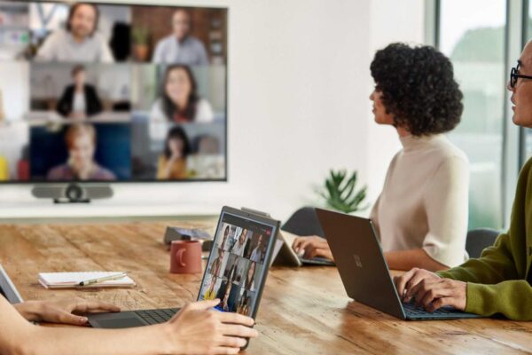 Microsoft Teams'in 2026 Performans Güncellemesi ile Sohbet Gecikmesi ve Uygulama Asmaları Azaltıldı